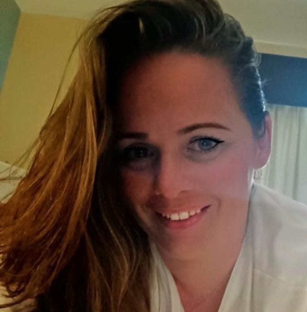 Meet your Posher, Dana